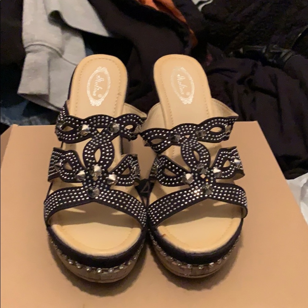 Women’s sandals